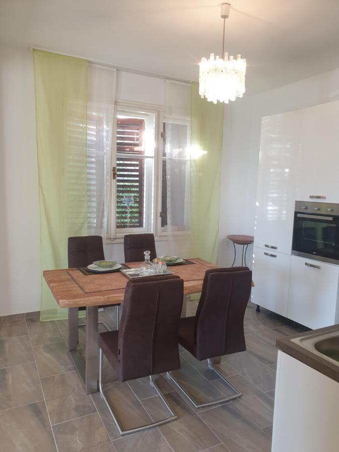 Appartement Bella Casa à Senj  Extérieur photo